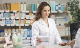 Юрист Георгиева: раскрошенные таблетки можно вернуть в аптеку