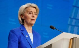 Фон дер Ляйен заявила, что Венгрия продолжает блокировать кредит Украине