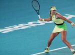 Теннисистка Андреева накричала на зрителей после поражения на турнире WTA