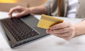 Эксперт Самойлова: ключевая финансовая ошибка зумеров – отсутствие учета трат