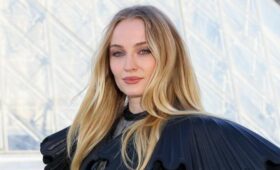 Съемки сериала «Лара Крофт» остановили из-за травмы у актрисы Софи Тернер