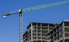 Строительство еще одного дома по реновации началось в Гольянове