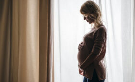 Минздрав РФ призвал информировать женщин об оптимальном возрасте для беременности