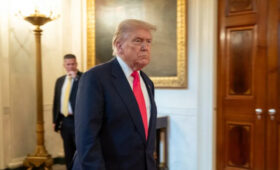 Трамп заявил, что США расследуют удар по школе на юге Ирана