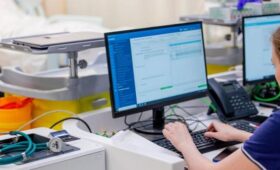 В ГД предложили ввести единые электронные медкарты по всей России