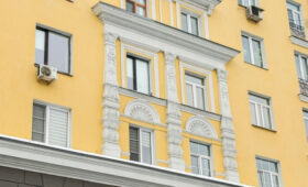 На юге Москвы восстановили исторический облик 30 домов в неоклассическом стиле