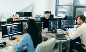 Экономист Сафонов: процесс сокращения сотрудников в России уже начался