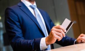 Посольство РФ рассказало о блокировках счетов россиян немецкими банками