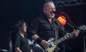 Три альбома «Агаты Кристи» удалены с российских стримингов