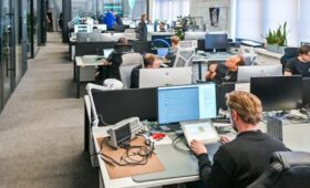 Более трети опрошенных россиян выразили желание сменить работу в 2026 году