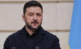 Зеленский назвал ситуацию на фронте очень тяжелой