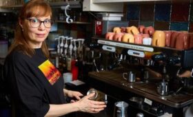 «Московское долголетие» объявило набор на второй поток в «Школу бариста»