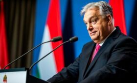 Politico: премьер Венгрии Орбан покинул саммит ЕС в приподнятом настроении