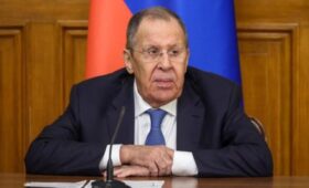 Лавров: РФ была готова к украинскому урегулированию на Аляске, теперь США «колеблются»
