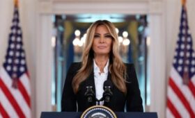 Мелания Трамп попросила Лукашенко поговорить с Путиным об украинских детях