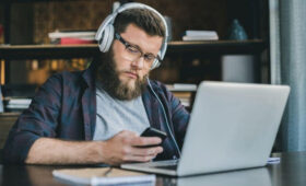 Психолог Абравитова: кризис 40 лет одинаково присущ как мужчинам, так и женщинам