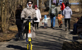 Госдуму призвали ускорить принятие закона об ответственности для самокатчиков