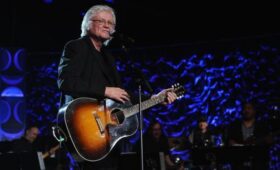 Умер дядя Анджелины Джоли, американский композитор Чип Тейлор