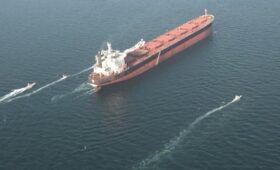 Иран заявил о поражении 10 танкеров в Ормузском проливе