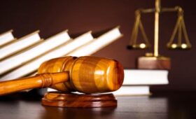 Правкомиссия одобрила проект о защите россиян от иностранных судов