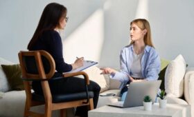 В России не желающих рожать женщин могут направить к психологу