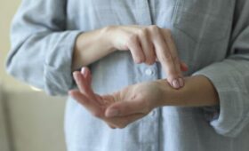 Кардиолог Савонина: дыхательная техника поможет снизить пульс без таблеток