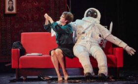 «Мосбилет» приглашает на встречу с космонавтом Волковым и спектакль «Космос»