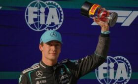 Пилот «Мерседеса» Расселл выиграл квалификацию к спринту «Формулы-1» в Китае