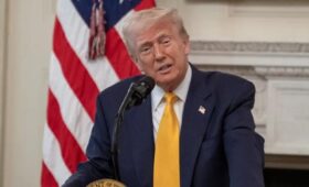 Трамп: США пока не будут проводить операции, касающиеся ядерных материалов в Иране