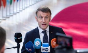 Макрон выразил надежду на перемирие на Ближнем Востоке в ближайшие дни