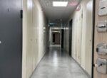 Адвокат Зорин: штраф или лишение свободы может грозить за подглядывание в соседскую дверь