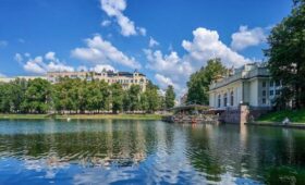 Россияне назвали Евгения Онегина типичным жителем Патриарших прудов