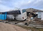 Автобус «Москва-Стаханов» врезался в жилой дом в ЛНР