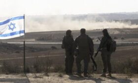 Армия Израиля нарастила войска на юге Ливана