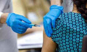 В ГД выступили за включение вакцины от менингококка в нацкалендарь прививок