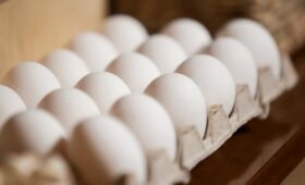 ФАС напомнила о запрете на необоснованное повышение цен на яйца