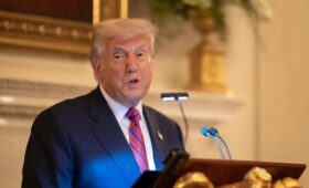 Трамп заявил, что Ормузский пролив откроется автоматически после сделки с Ираном