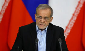 Президент Ирана призвал США убрать морскую блокаду для возобновления диалога