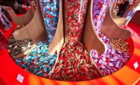 В России подешевели шоколадные конфеты