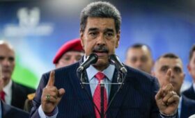 Россия может рассмотреть запрос на убежище для венесуэльского лидера Мадуро