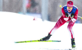 Лыжник Большунов не смог выйти в полуфинал спринта на Кубке России