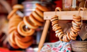 Посол Белоруссии заявил, что ему в Москве не хватает сушек без соли