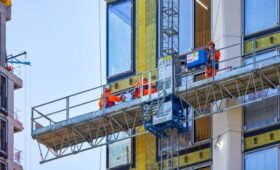 Хуснуллин заявил о катастрофической нехватке кадров в строительстве