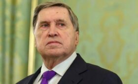 Ушаков заявил, что РФ контактирует с США по Украине, несмотря на паузу в переговорах