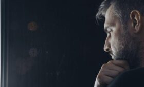 Юрист Георгиева предупредила о 15 сутках ареста за ночной шум во дворе