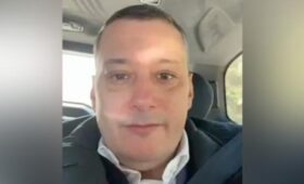 Пострадавший в ДТП губернатор Хинштейн вернулся в Курскую область после реабилитации