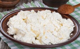 Опасное вещество выявлено в твороге «Савушкин продукт»