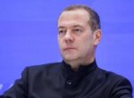 Медведев призвал бороться с формированием этнических анклавов в РФ