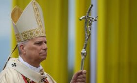 Папа Римский Лев XIV раскритиковал «тиранов, тратящих миллиарды на ведение войн»