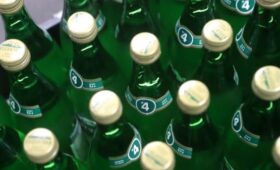 Гастроэнтеролог Павлова: лечебная минеральная вода в избытке может нанести вред организму